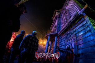 CreepyWorld-Haunted-House-02